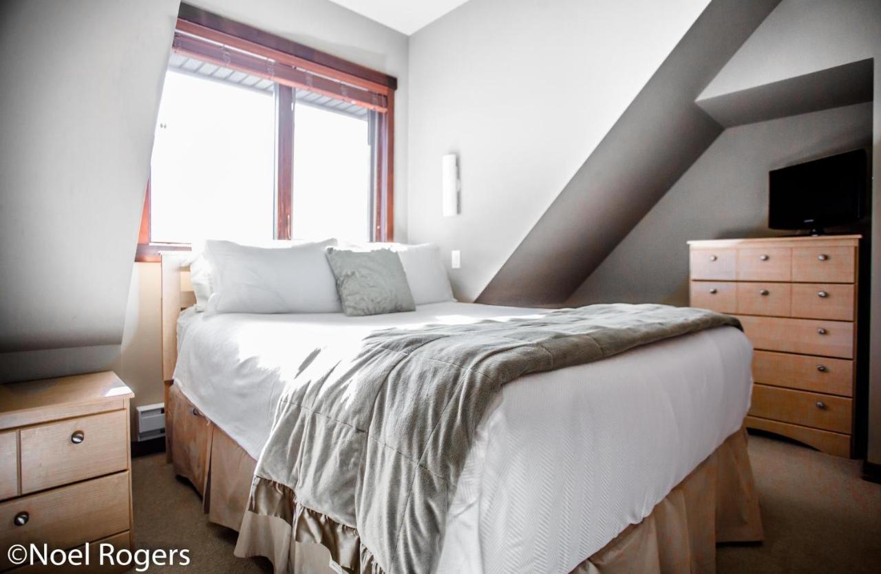 The Lookout - Top Floor Corner Unit With Stunning Views Villa Canmore Dış mekan fotoğraf