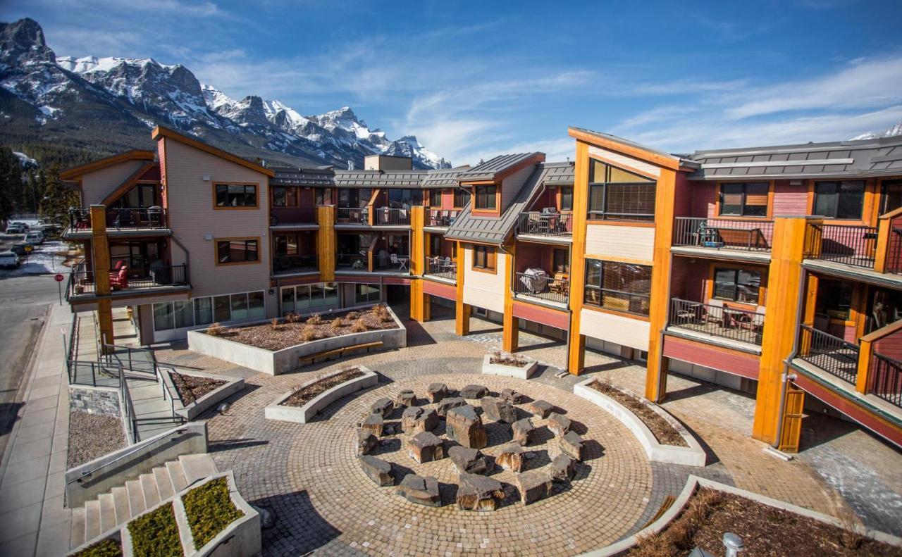 The Lookout - Top Floor Corner Unit With Stunning Views Villa Canmore Dış mekan fotoğraf